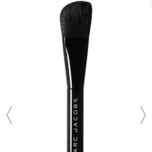 Marc Jacobs Angeled Blush Brush